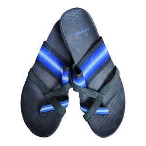 Merrell Zinnia Black and Blue Strappy Flip Flop Sandals. Sz. 8